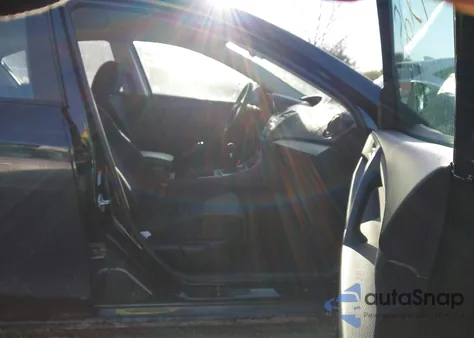 2010 Mazda Mazda3 I Sport z USA, uszkodzony, nr VIN JM1BL1SG2A1140675